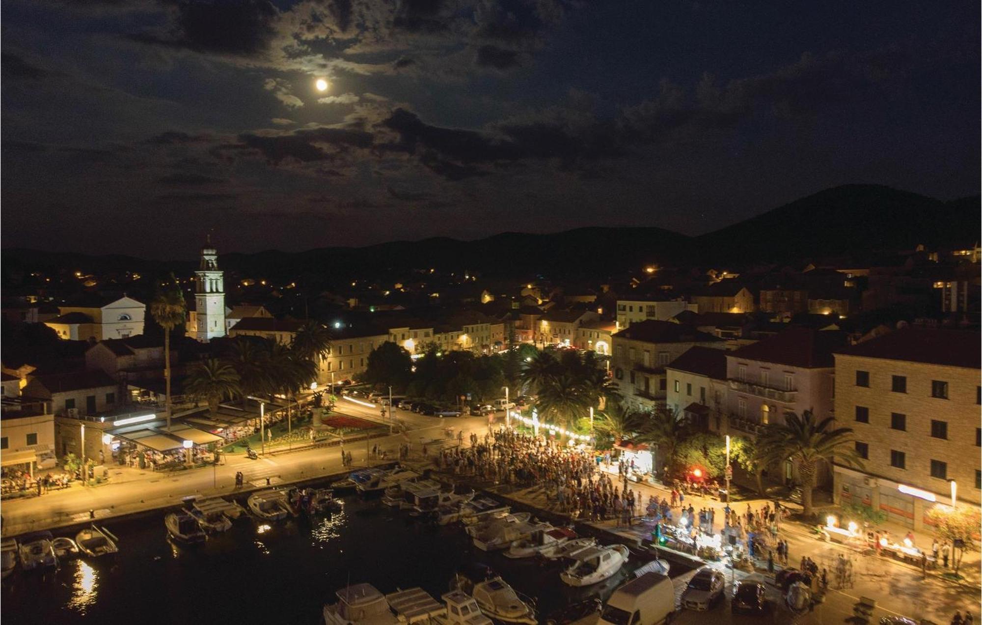 Stunning Apartment In Vela Luka With Wifi Ngoại thất bức ảnh