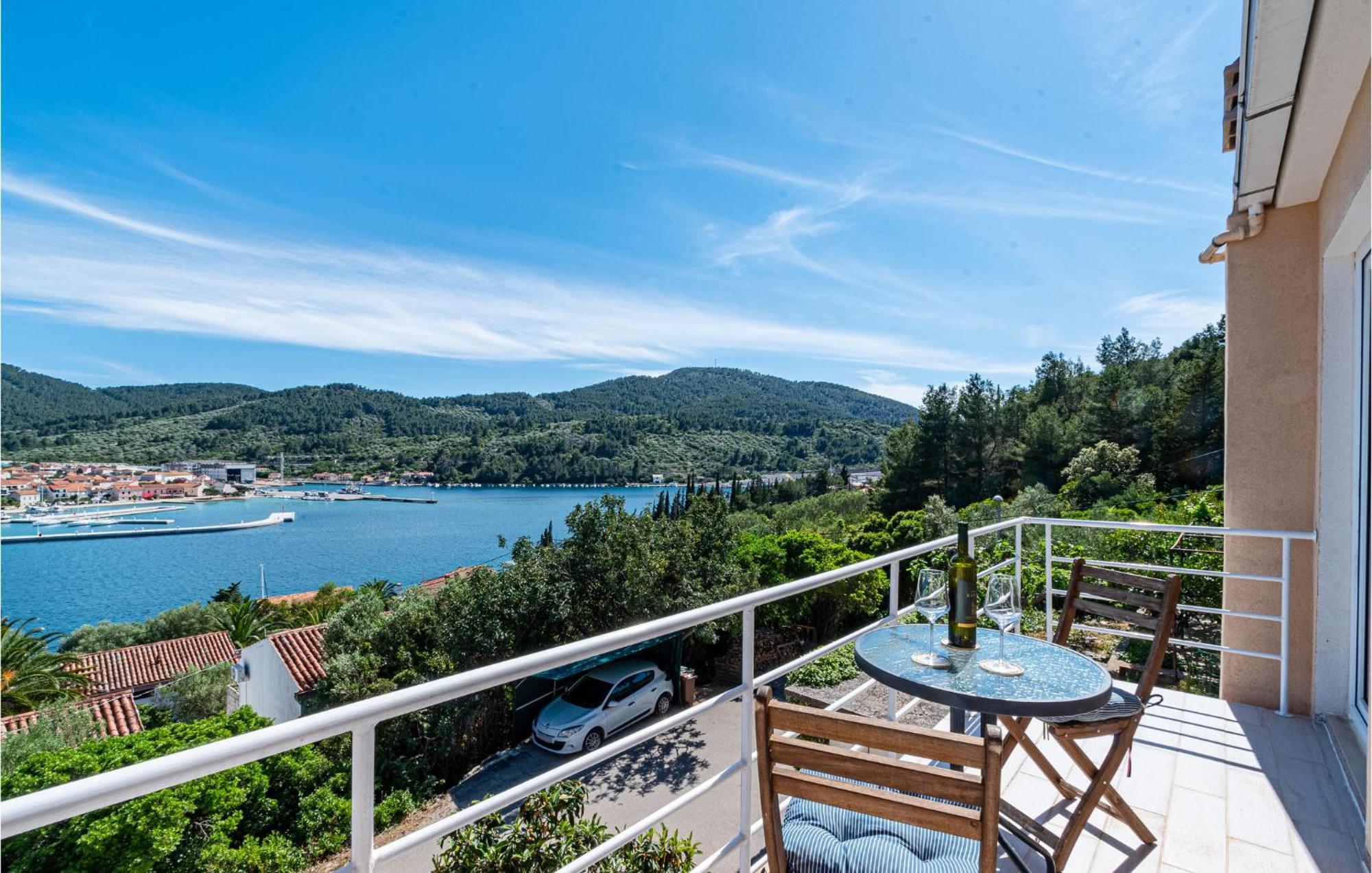 Stunning Apartment In Vela Luka With Wifi Ngoại thất bức ảnh
